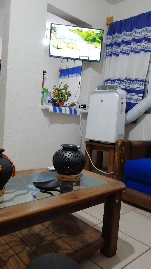 Departamento La Crucecita, Con Aire Acondicionado, Excelente Ubicacion, En Segunda Planta Apartment Santa Cruz Huatulco Exterior foto